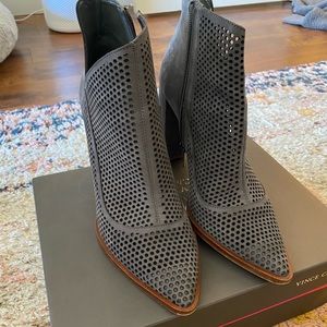 Vince Camuto Levesna bootie